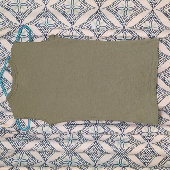 XS Aeropostale I cut into  sleeveless super cute but outgrew worn few times - Picture 5 of 5